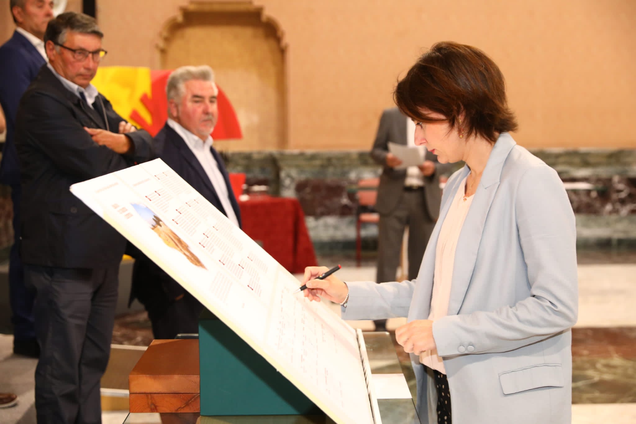 i+Porc participa en la firma del tratado “Aragón, ganadero a despensa”
