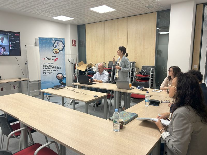 Nueva jornada del Grupo de Trabajo de Formación de i+Porc: definición del curso de especialización para encargados de granja