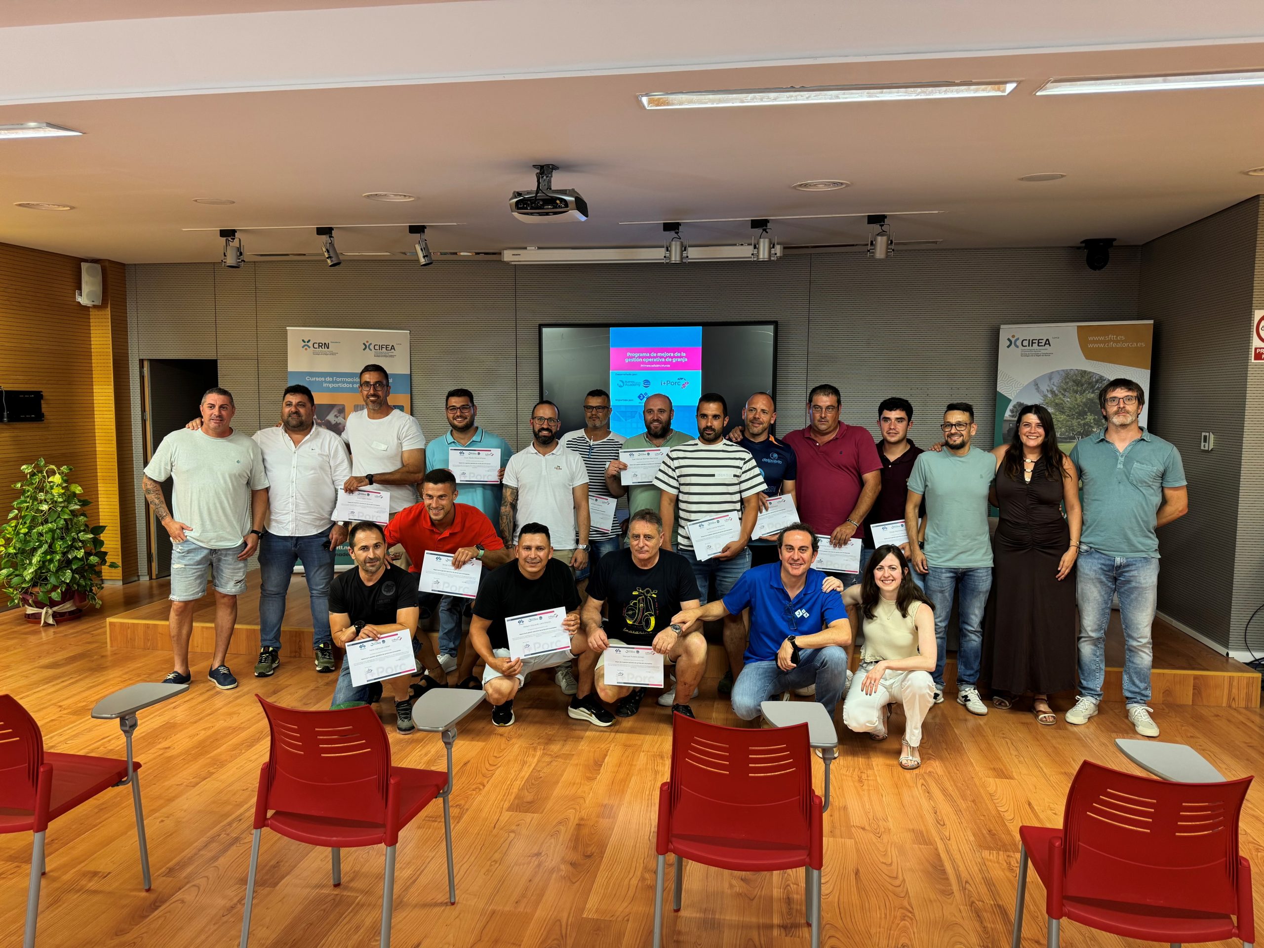 i+Porc y Ceva clausuran la primera edición del curso de encargados de granja